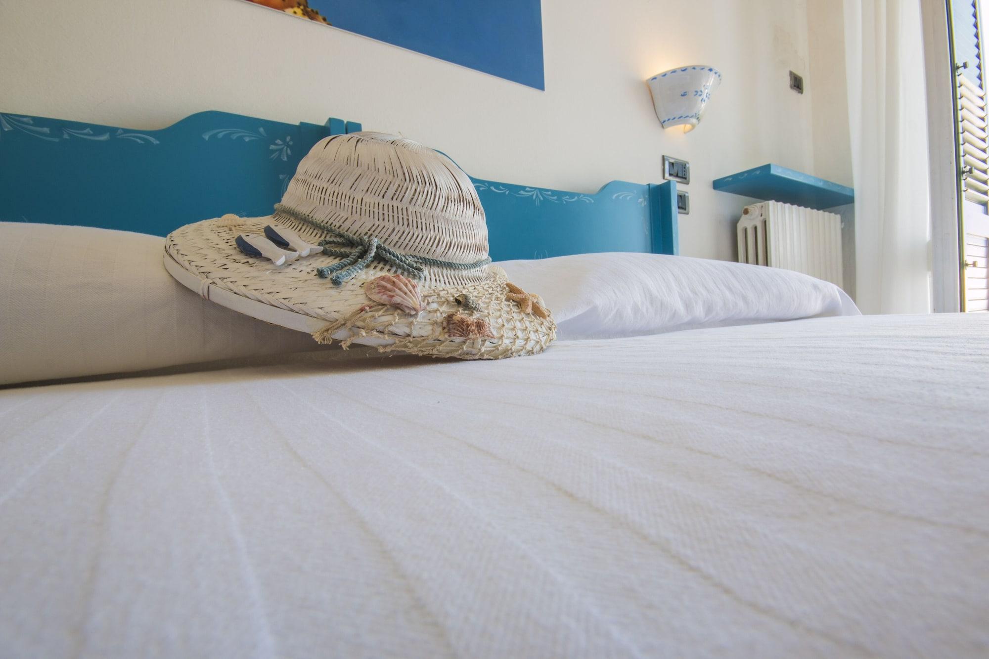 Hotel La Roccia Castro  Eksteriør billede