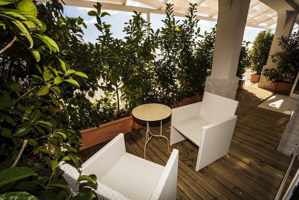 Hotel La Roccia Castro  Eksteriør billede