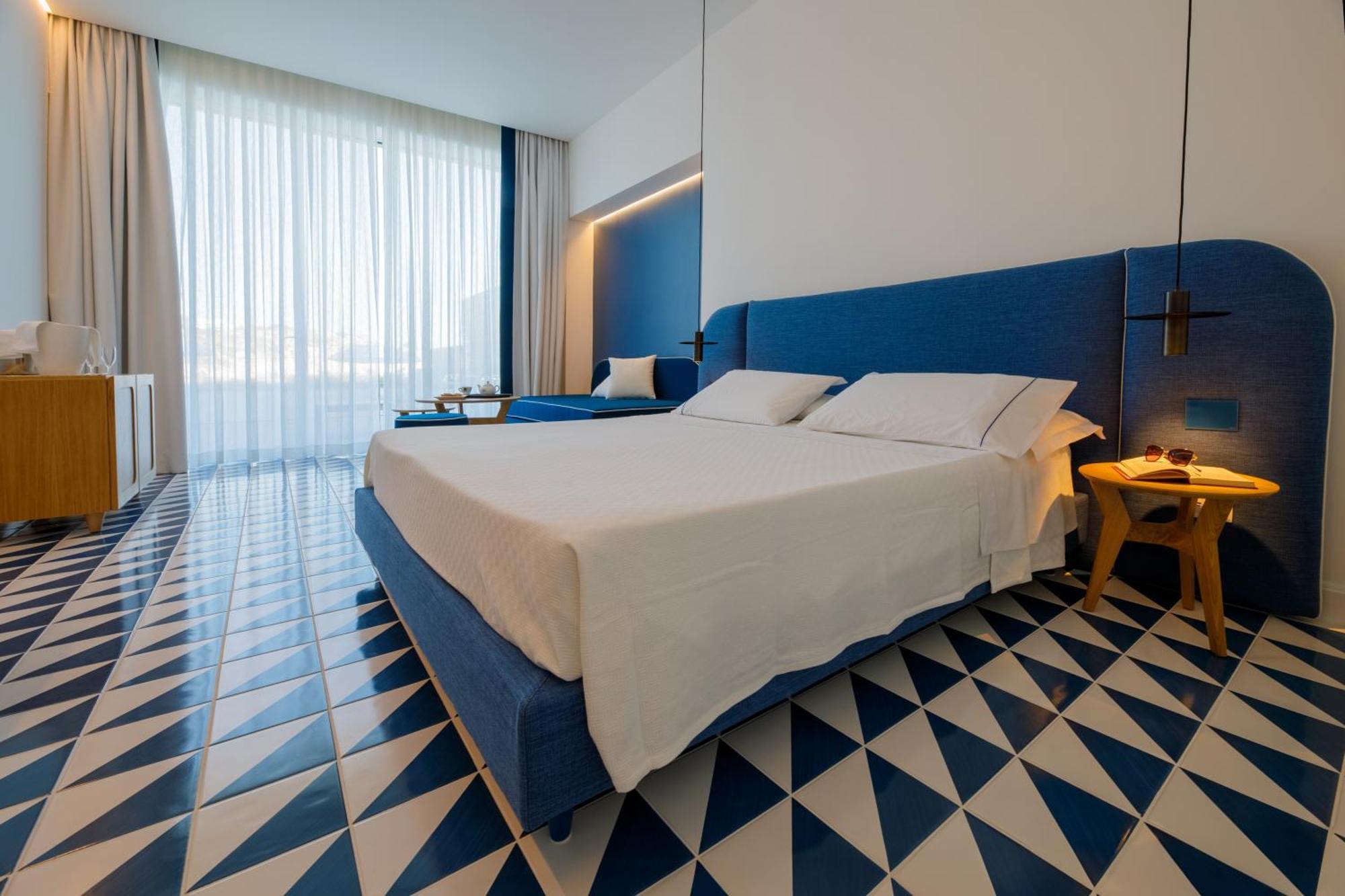 Hotel La Roccia Castro  Eksteriør billede