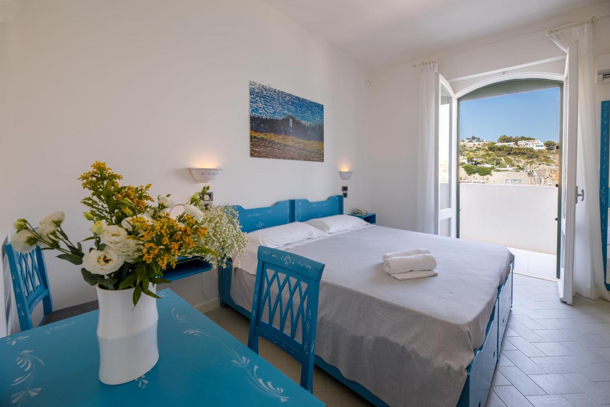 Hotel La Roccia Castro  Eksteriør billede