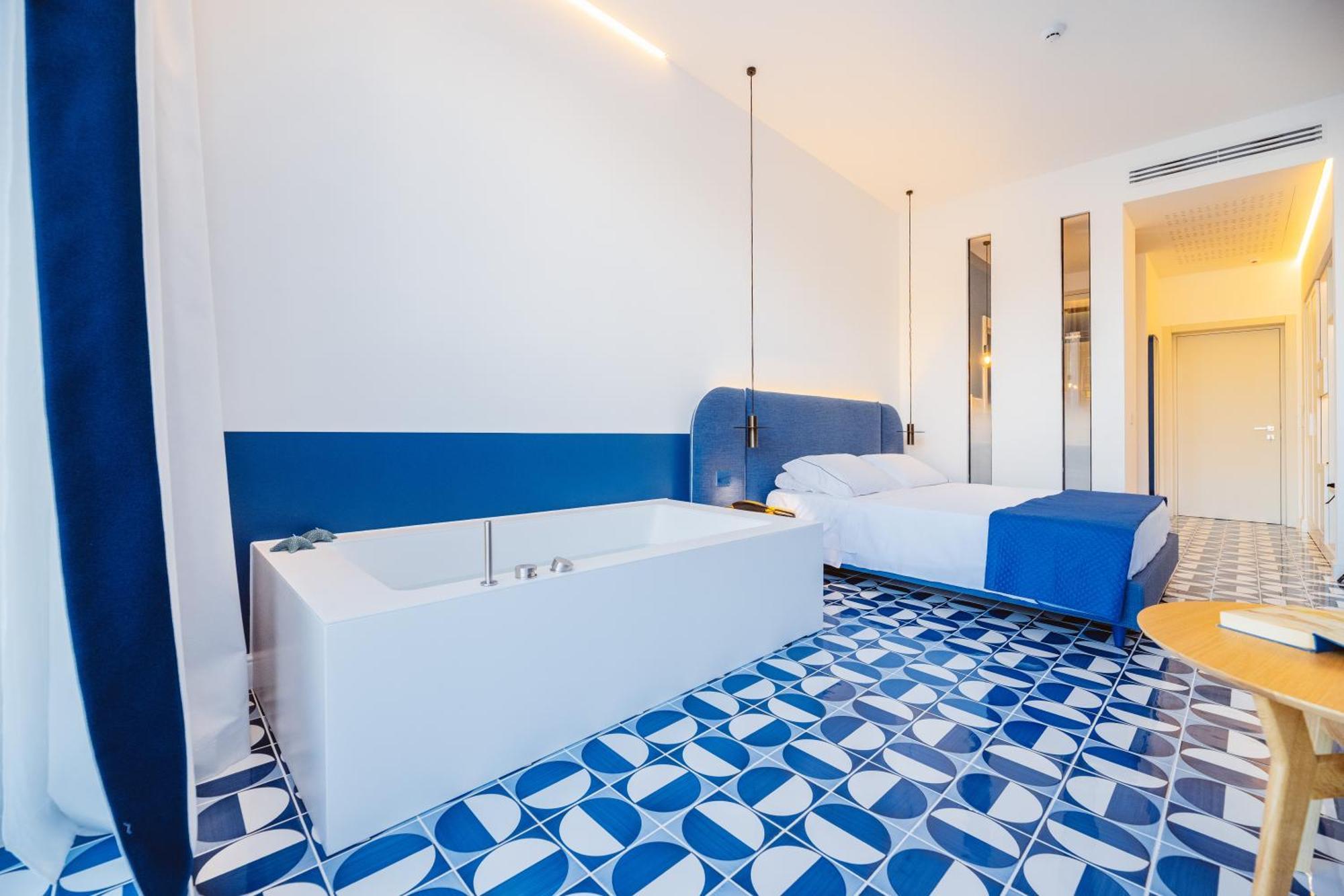 Hotel La Roccia Castro  Eksteriør billede