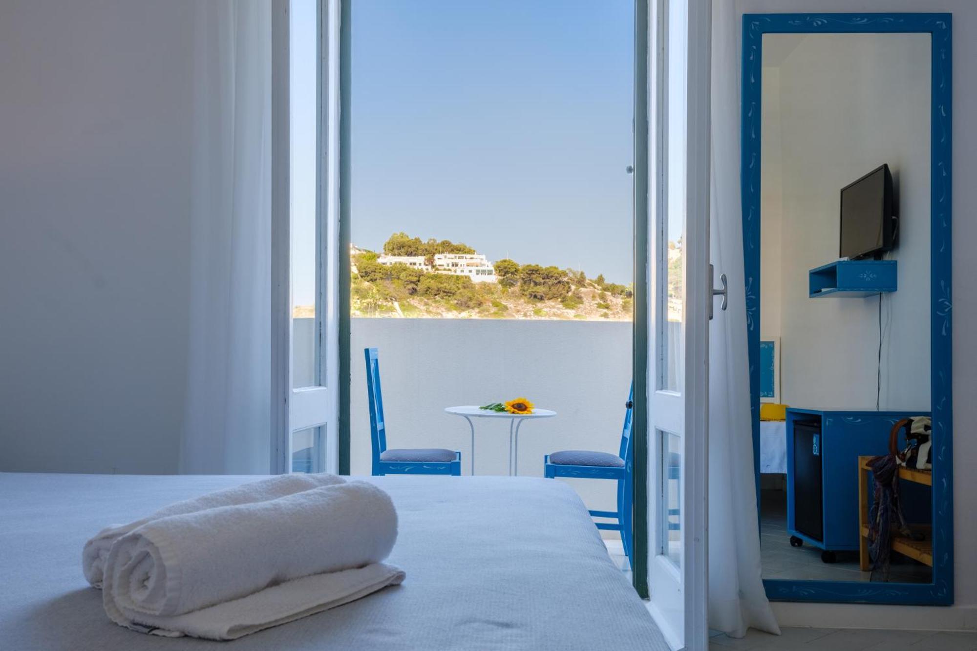 Hotel La Roccia Castro  Eksteriør billede