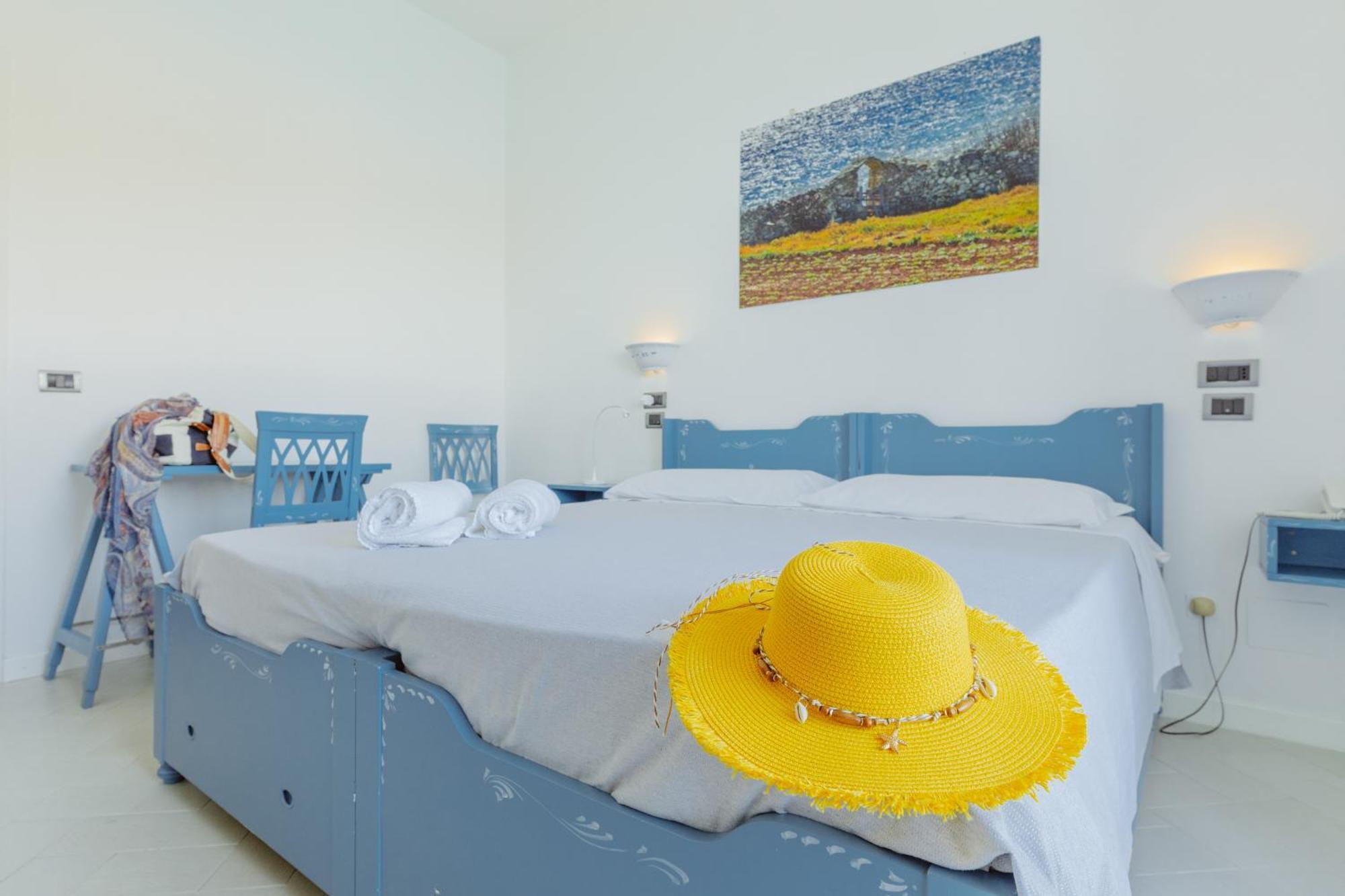 Hotel La Roccia Castro  Eksteriør billede